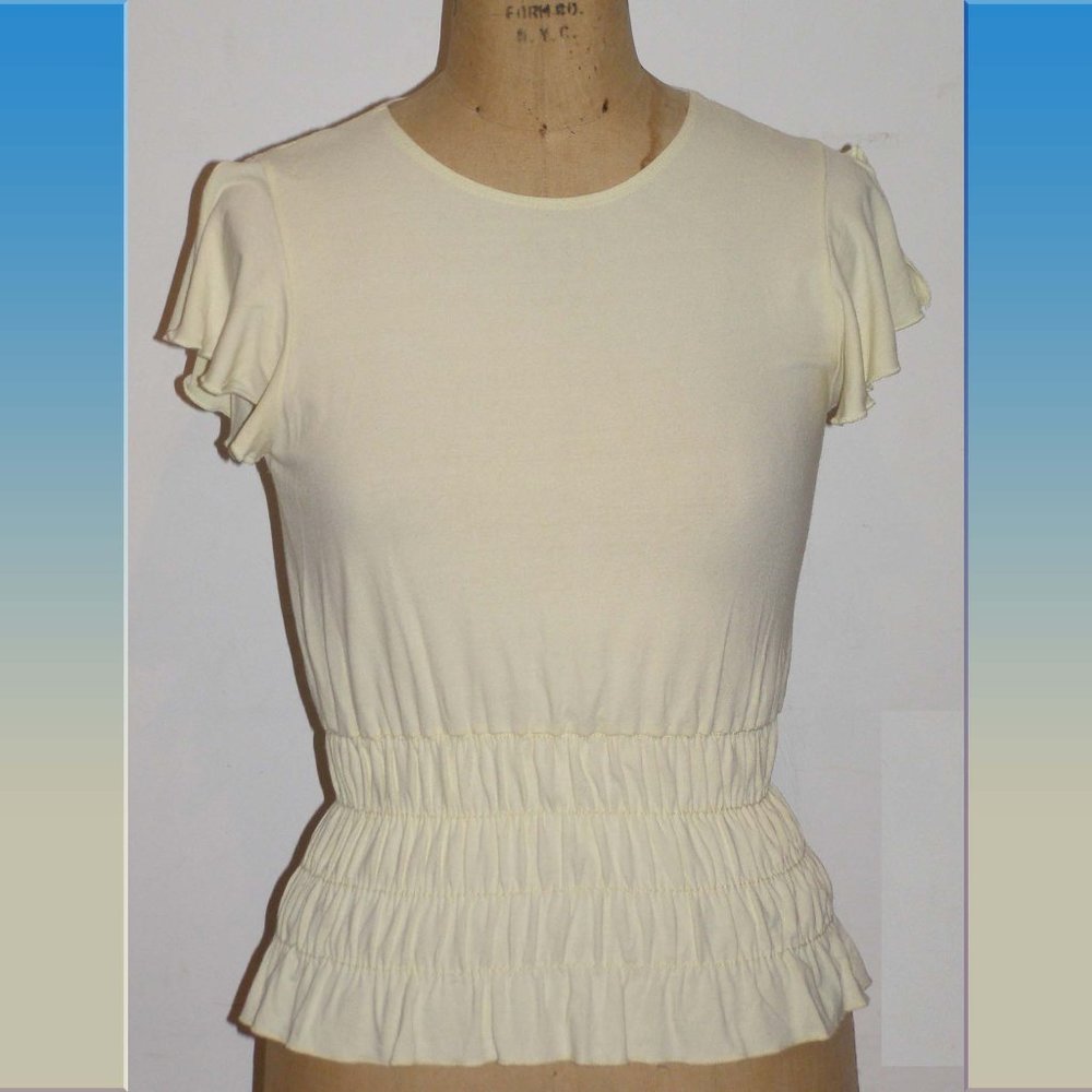 Size M/L Vol. 1 brand Light Yellow Stretchy Top MADE IN USA